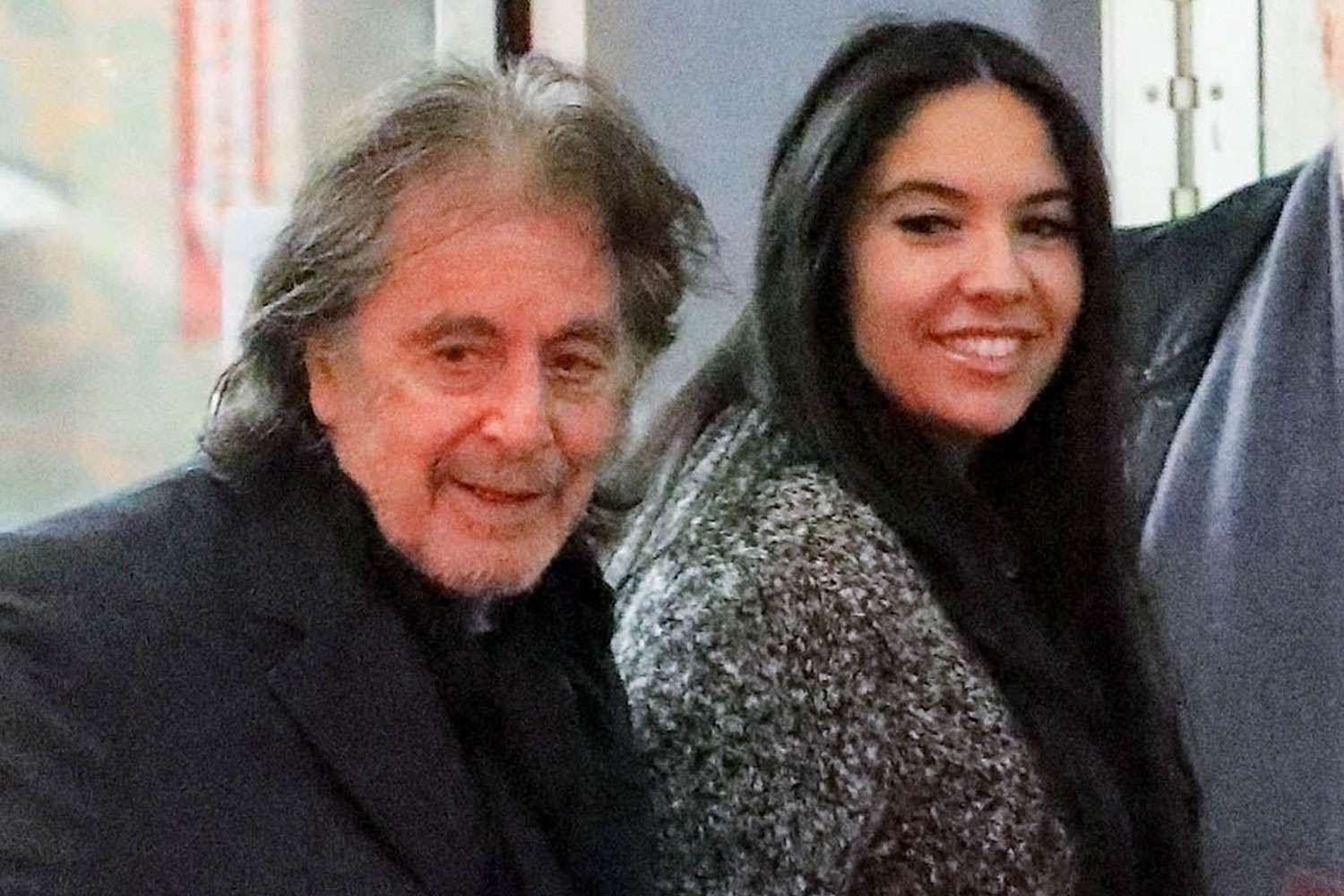 Cine este femeia care îi va oferi lui Al Pacino al patrulea copil. Este mai tânără cu 53 de ani decât actorul