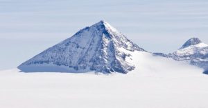 Descoperire șocantă. O piramidă antică, descoperită sub gheață, în Antartica