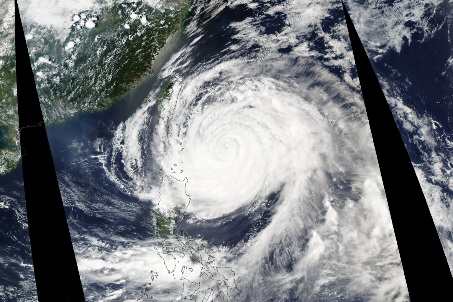 Furtuna care a făcut ravagii în Europa se apropie de România! Avertismentul meteorologilor: De mâine...