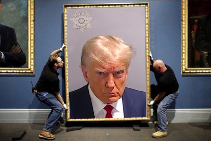 Fotografia judiciară a lui Donald Trump, ironizată pe internet. Cu ce a fost asemănat fostul președinte al S.U.A