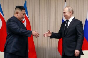 Nu o să îți vină să crezi ce cadouri și-au făcut Vladimir Putin și Kim Jong Un la întâlnirea din Rusia