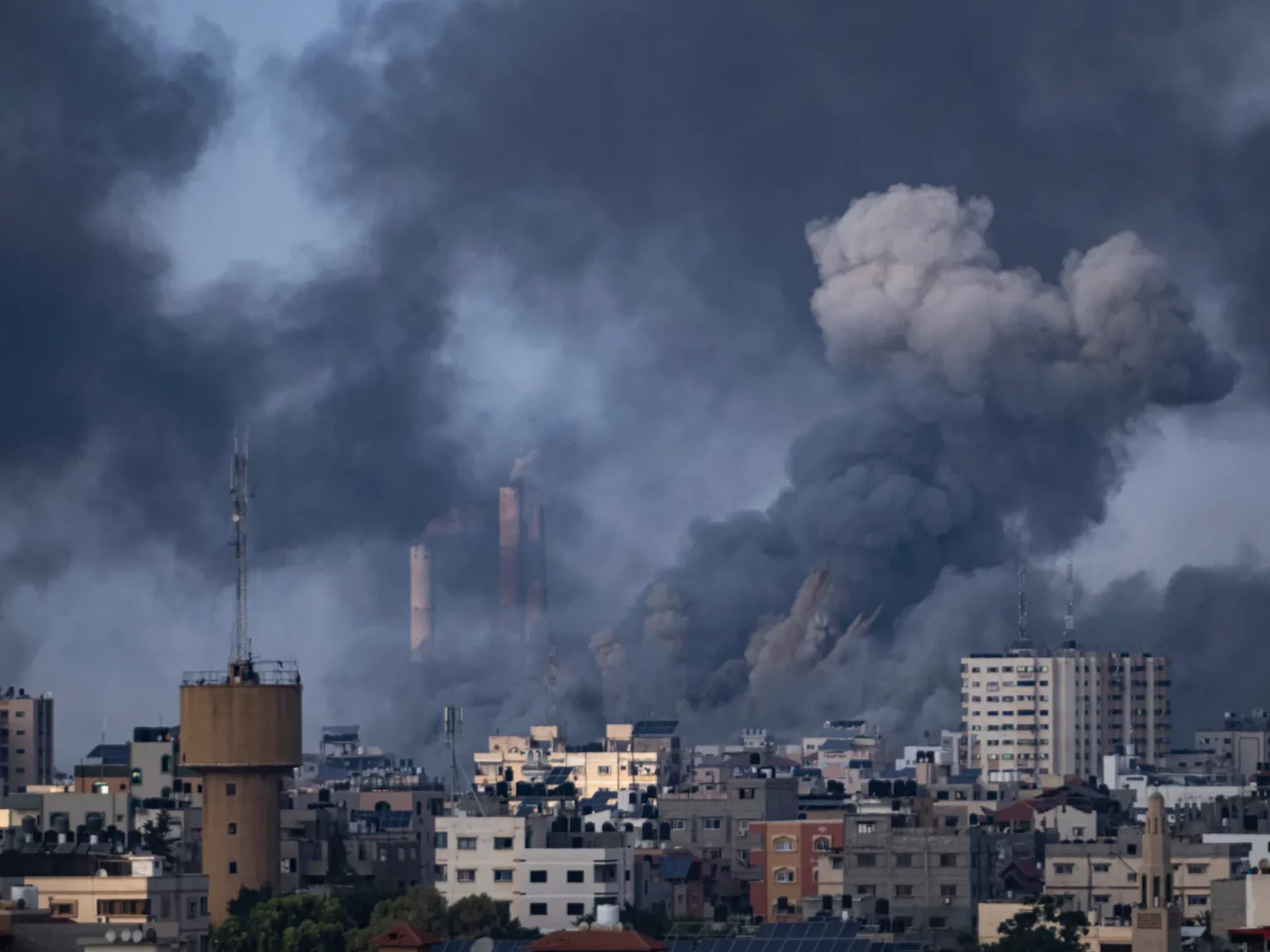 Câți români se află în acest moment în Fâșia Gaza. MAE: Facem toate eforturile să îi evacuăm în condiții de siguranță!