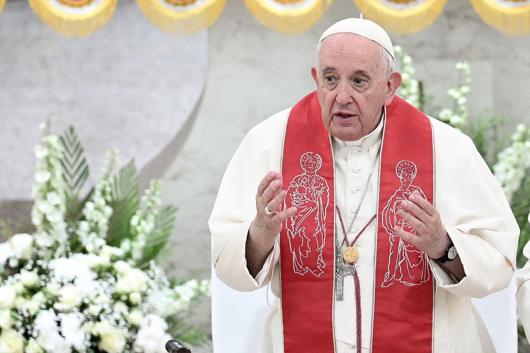 Papa Francisc sugerează că Biserica Catolică ar putea binecuvânta uniunile dintre persoane de același sex