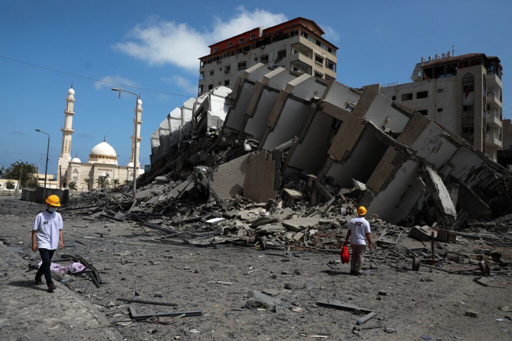 Șoc și groază în Israel | Cum au reușit, de fapt, teroriștii Hamas să spargă bariera din Gaza. Haosul, plănuit de mult timp