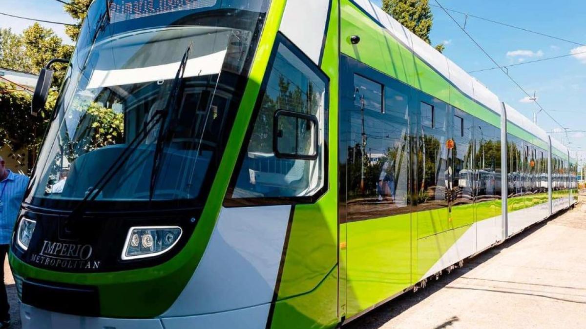 Cum arată tramvaiul 21 Imperio, după prima zi de circulație în zona Colentina. Imaginile sunt deplorabile