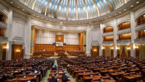 Românii se vor enerva la maxim! Ei sunt politicienii care ar putea primi o nouă pensie de la 1 ianuarie 2024, în timp ce alți bătrâni mor de foame