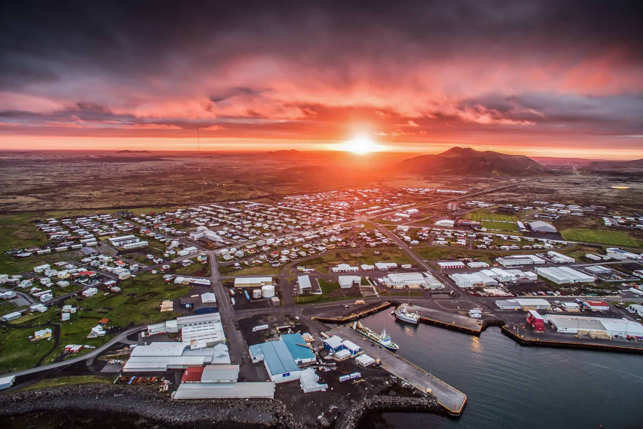 VIDEO. Cum arată Grindavik, orașul din Islanda care a fost complet evacuat din cauza unei posibil erupții vulcanice